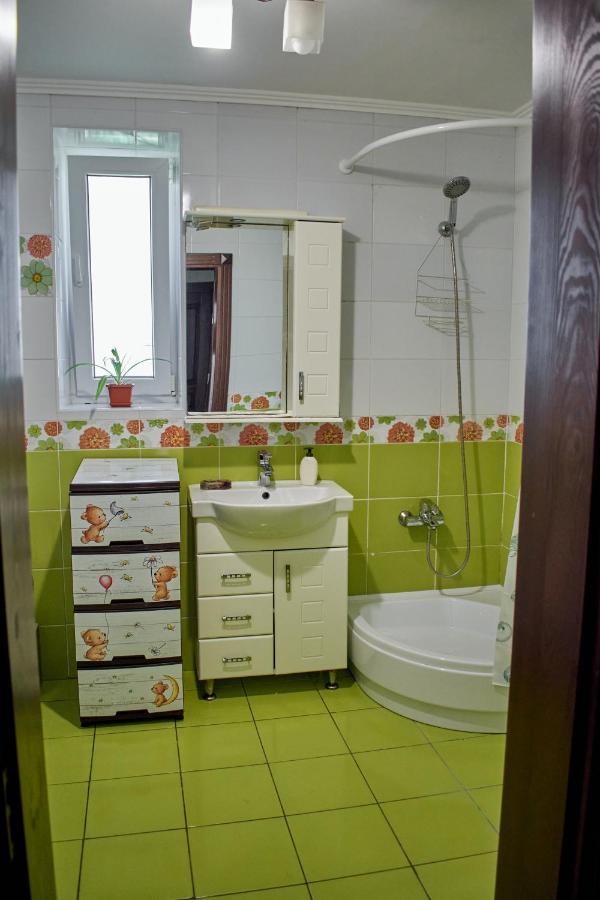 Vacation Home Lubov Kamenets-Podolsk Eksteriør bilde