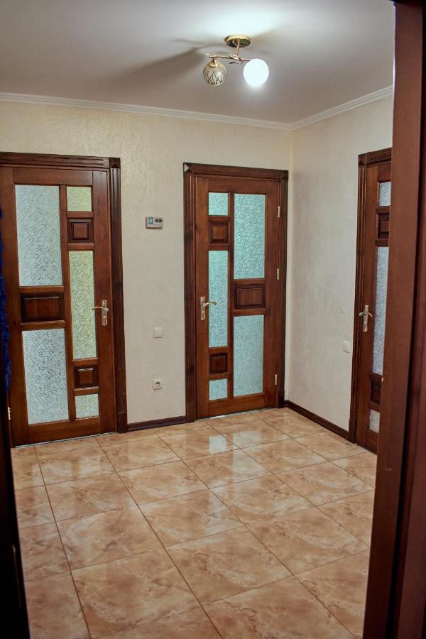 Vacation Home Lubov Kamenets-Podolsk Eksteriør bilde